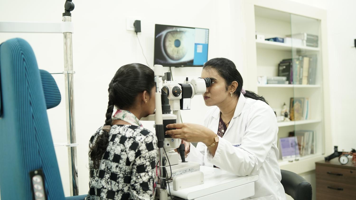 Eye examination slit lamp