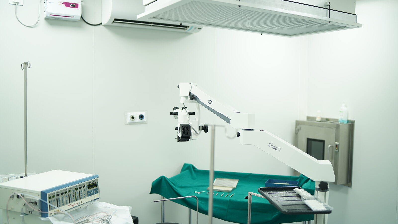 Modular eye OT with Crisp-i operating microscope